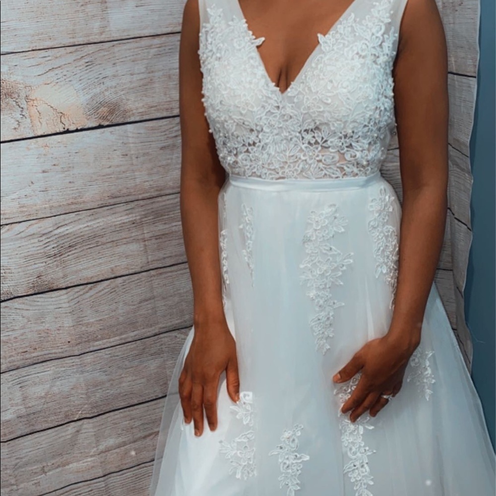 Beautiful White V-Neck Wedding Gown